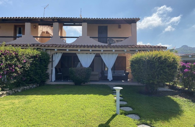 Ca’ Giulia Baja Sardinia-Costa Smeralda. Lovely sea view villa with garden.