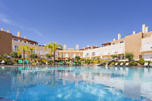 Cabanas Gardens Front Pool 1 Floor