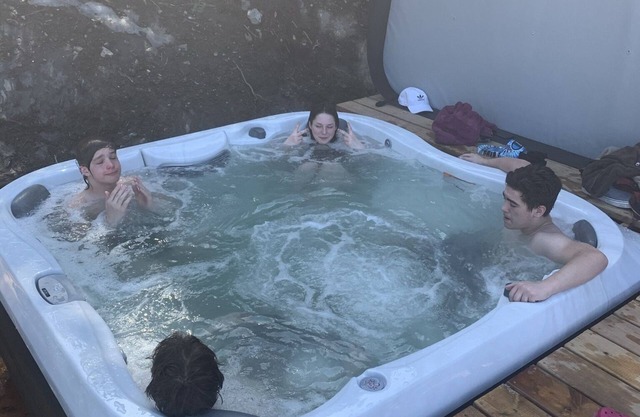 Cabin 8 Lakeview, Shared Sauna-Hot Tub Patio, Lake Tours, Boat Rental