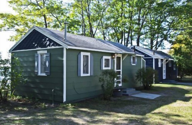 Cabin #1 - Cedar Village by RedAwning