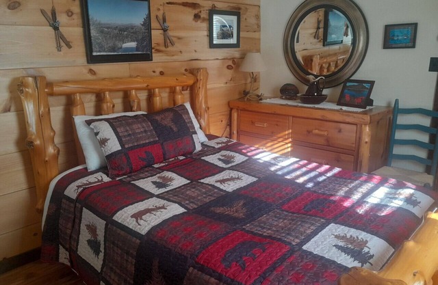Cabin 1 - Unit 2 at Blue Mountain Rest