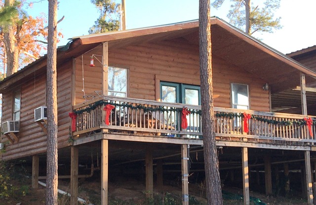 ♦️Cabin #3, Stairs to Waterfront, Lake Livingston, Onalaska. Texas