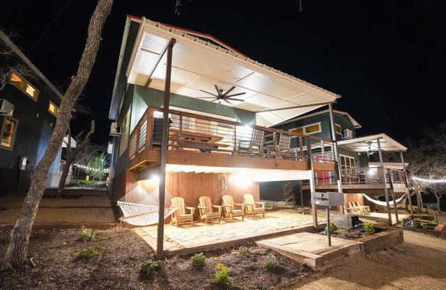 Cabin 6 - CampQYB- Modern Lux Cabin, Hot Tub, FirePit, Games
