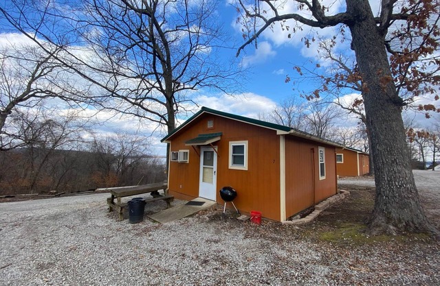 Cabin 7 - Reel and Trigger