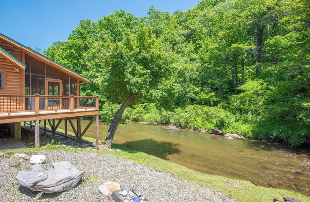 Cabin at Cranberry Mill - Private Creekfront Cabin in Laurel Springs