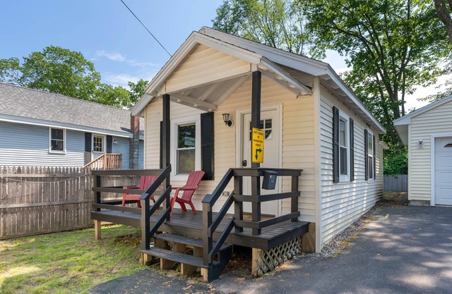 Cabin B-Relaxing and Fun 1 bedroom Cabin/Dog Friendly