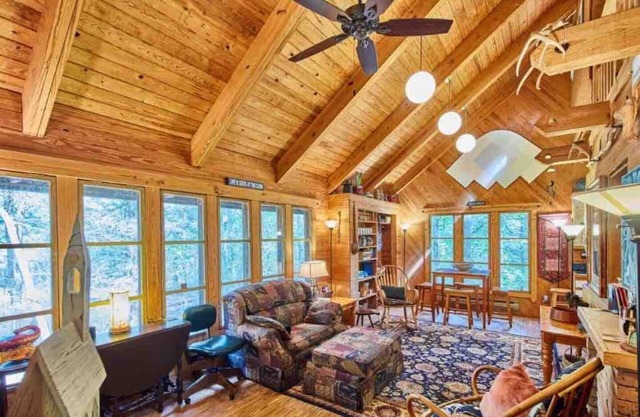 CABIN in Woods, Pet Friendly, Accessible