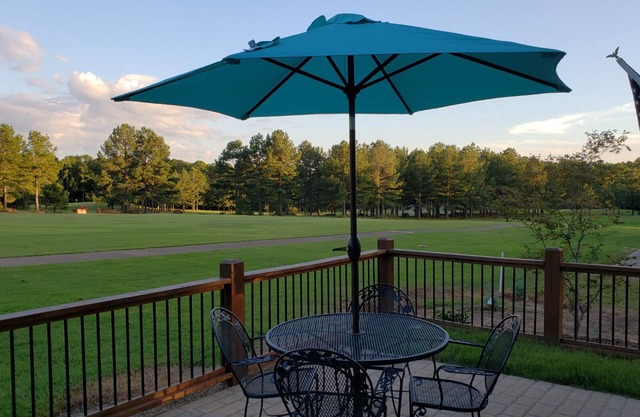 Cabin Located on Tannenbaum Golf Course in Drasco, AR.