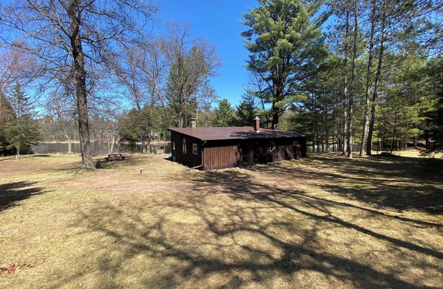 Cabin on the WI River. Enjoy the nature and beauty of the North Woods.