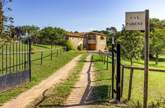 CAL PARENT – Casa “Nova” con piscina semi-climatizada y spa