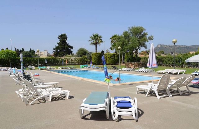 Cala Bona Modern Apt 1 Espiga, 2sch / bdr, 2bdz / bathr, Wifi, pool, 2-4 pers