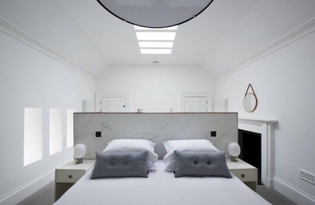 Calanais (Standard Bedroom) - a lews castle that sleeps 2 guests in 1 bedroom