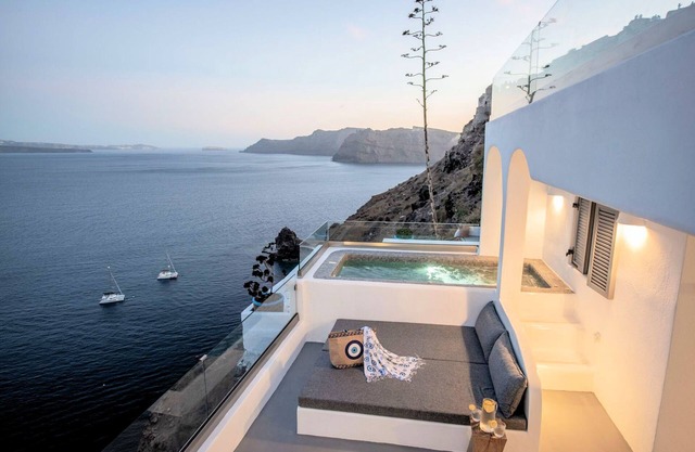 Caldera Horizon Grand Cave Villa | Oia, Santorini | Private Terrace & Outdoor Hot Tub | Breathtaking Caldera Views | Traditional Cave-Style Luxury | Spacious & Elegant Retreat