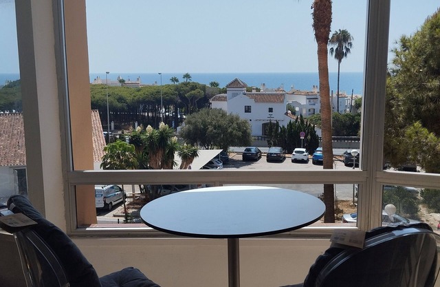 Calypso Condo 5 Min Walk to the Beach and close to all shops bars and restaurant