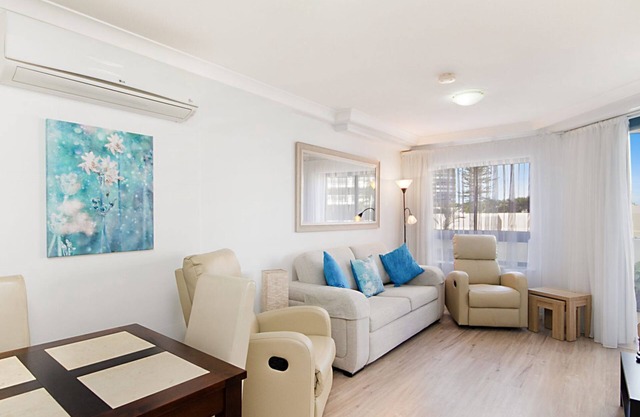 Calypso Plaza Resort Unit 238 One bedroom apartment in Central Coolangatta with Wi-Fi Inc.