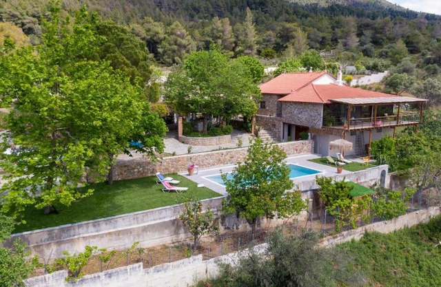 Calypso Villa with Jacuzzi Pool & Sea View