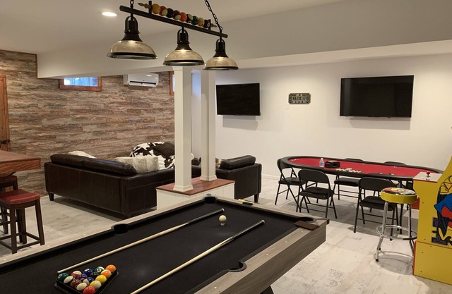 Camelback Getaway! Entire Townhome w/Game Room