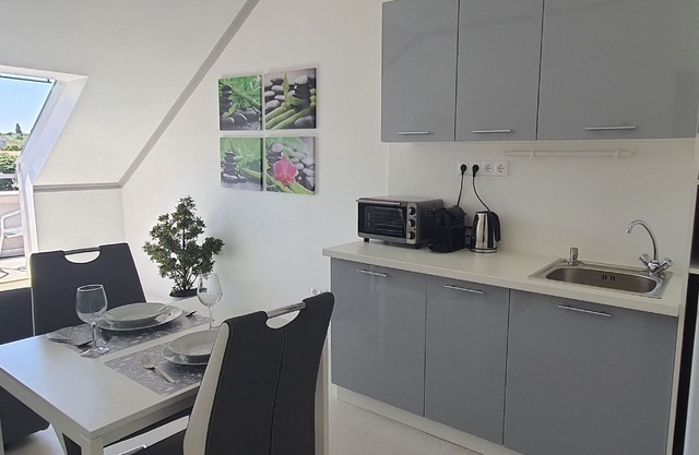Camille Apartman With Terrace - 41