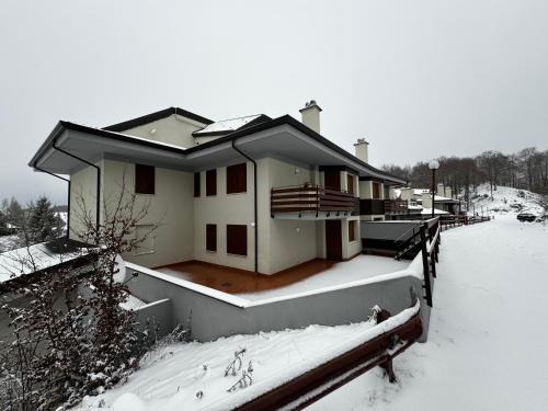 Campaegli House