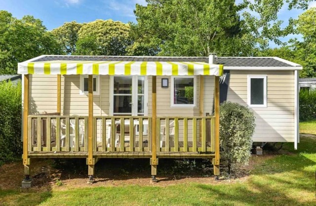 Camping 3 étoiles - Piscine - ccbbhfg