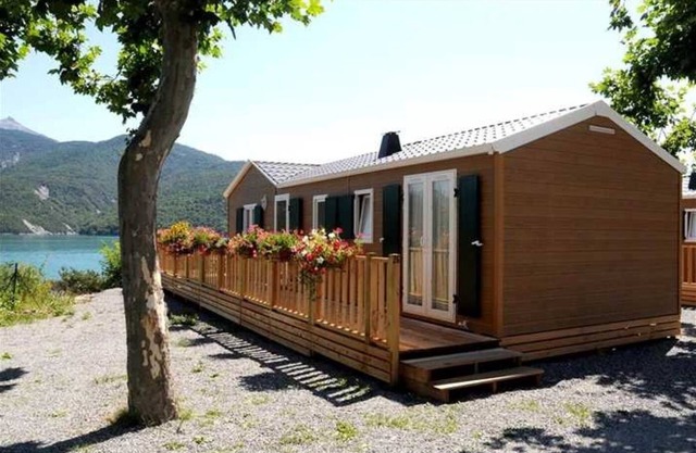 Camping 3 étoiles - Piscine - efbgie