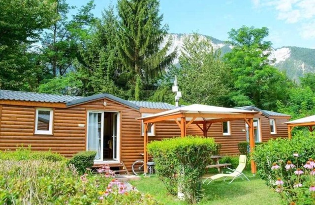 Camping 5 étoiles - Piscine - eeceff