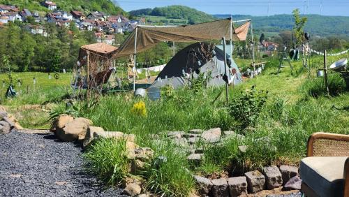 Camping im Igluzelt im Privatgarten mit Komfort Schlüchtern Main-Kinzig