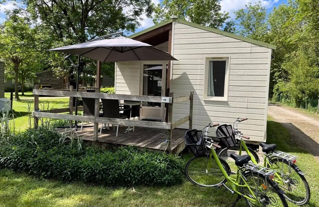 Camping La Venise Verte * - COMFORT chalet 29 m² (2 bedrooms) + 11m² terrace + TV for 5 people