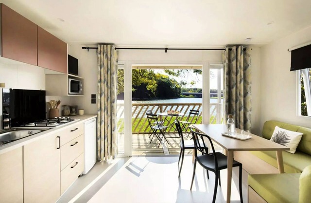 Camping Le Raguenès Plage* - Mobile home Loggia Bay 3 Rooms 4 People
