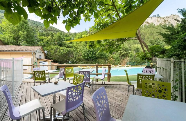Camping les Princes d'Orange* - Cottage Espace Classic 4 rooms for 6 people Air-conditioned Garden view