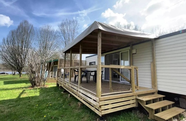 Campsite Flower Les Nauves* - Premium Mobile Home 33m² (2 bedrooms - 4 people) + dishwasher for 4 people