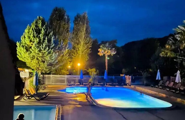 Campsite Flower le Tiradou*** - Equipped tent Kibo 3 rooms 4 people Without Sanitary