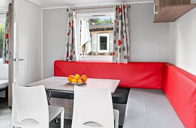 Campsite Le Parc des Allais*** - Classic 3-room mobile home for 6 people