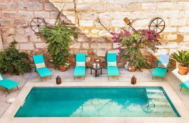 Can Caragol - modern village house with all Comfort