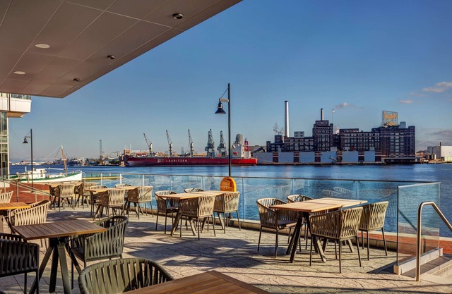Canopy by Hilton Baltimore Harbor Point