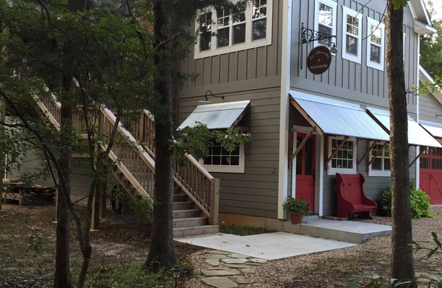 Canton Luxury guesthouse in the Woods