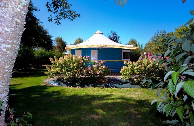 Canvas bungalow near Pénestin- Camping Les Rives de Vilaine **