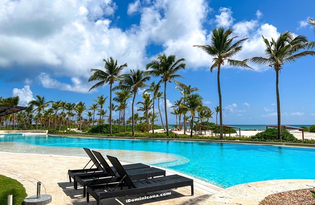Cap Cana Marina apartment, 2 Bd, 2 min walk to the beach