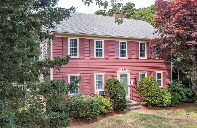 Cape Cod Stay w/Deck, Grill & Nearby Beach