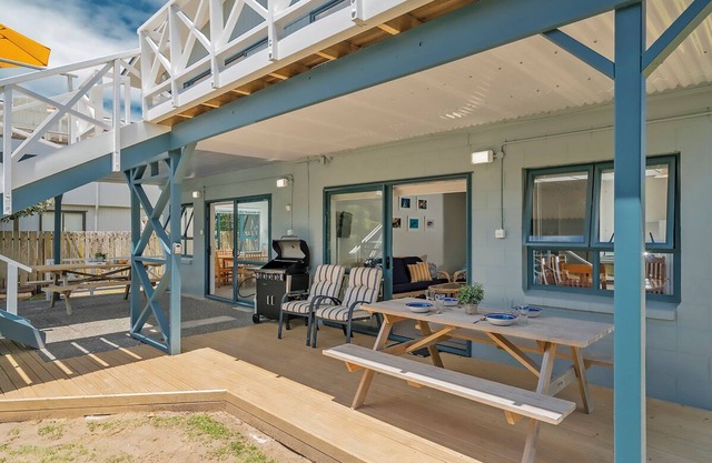 Captains Bach at Cooks - Downstairs Holiday Unit