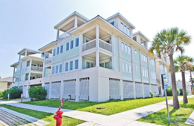 Captains Watch Condos