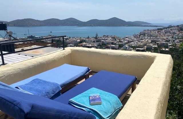Captivating village house, spectacular views, close to beach/bars/shops/tavernas