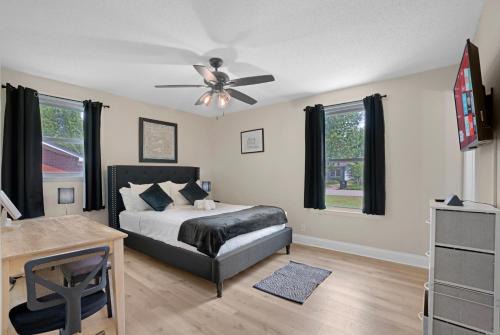 Carbon Ridge 300mbps Wifi - Dog Friendly