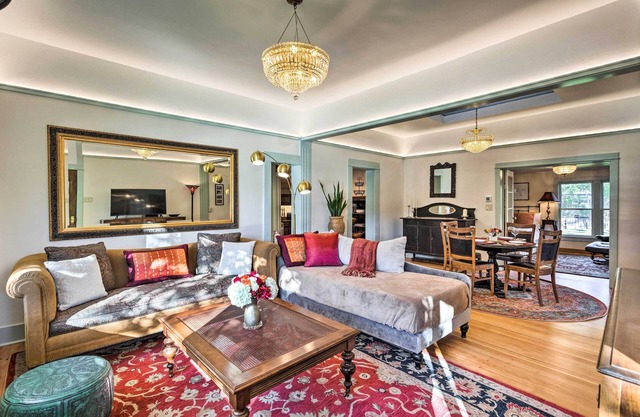 Carbondale Home - Steps to Dine, Shop & Hike!