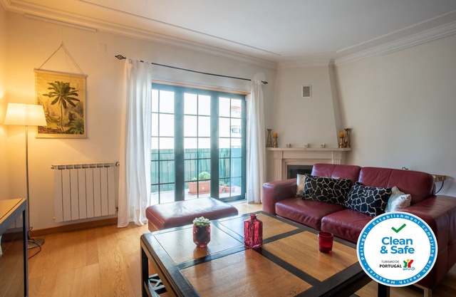 CARCAVELOS BEACH 2. A wonderful 2 bedroom