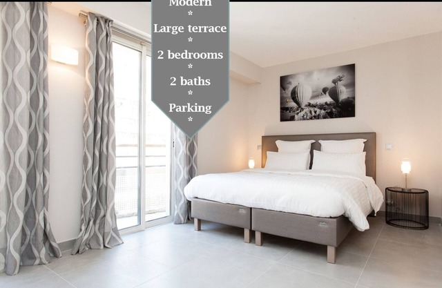 Carlton area: New 2 beds/2 baths
