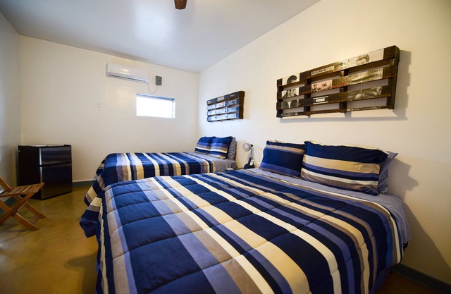 Carmen's Marfa Hotel/Leticia 2 Queen Beds