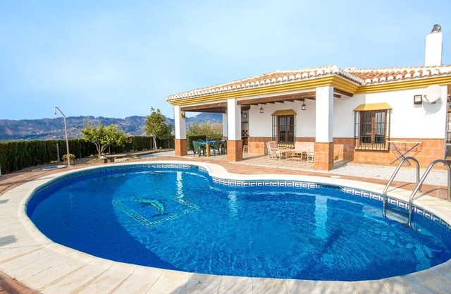 Casa Adrian Almáchar by Ruralidays