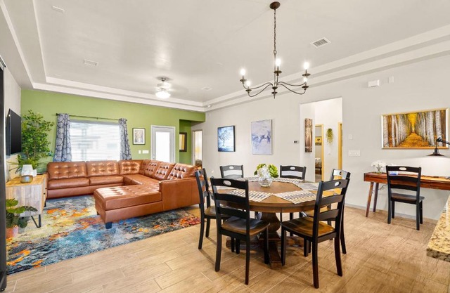 Casa Agave - Comfortable Eastlake Retreat