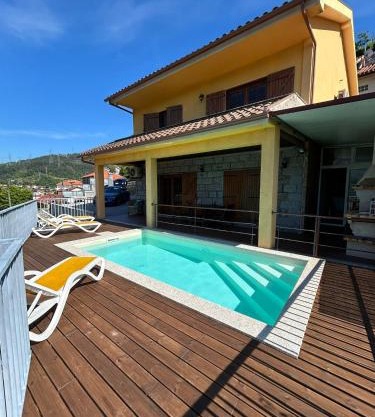 Casa Amarela da Caniçada